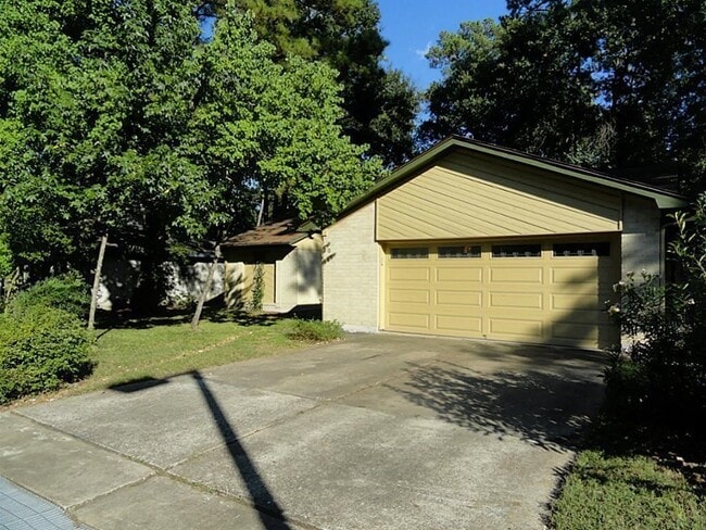 Building Photo - 9 N Deerfoot Cir