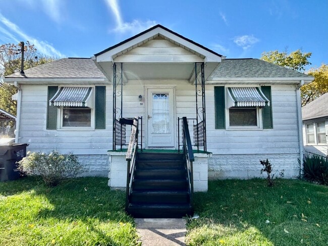 Building Photo - Beautiful Home in Castlewood!!
