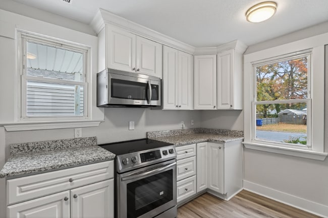 Photo - 3517 Brighton St