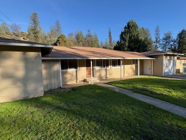 Photo - 310 Barbara Ave