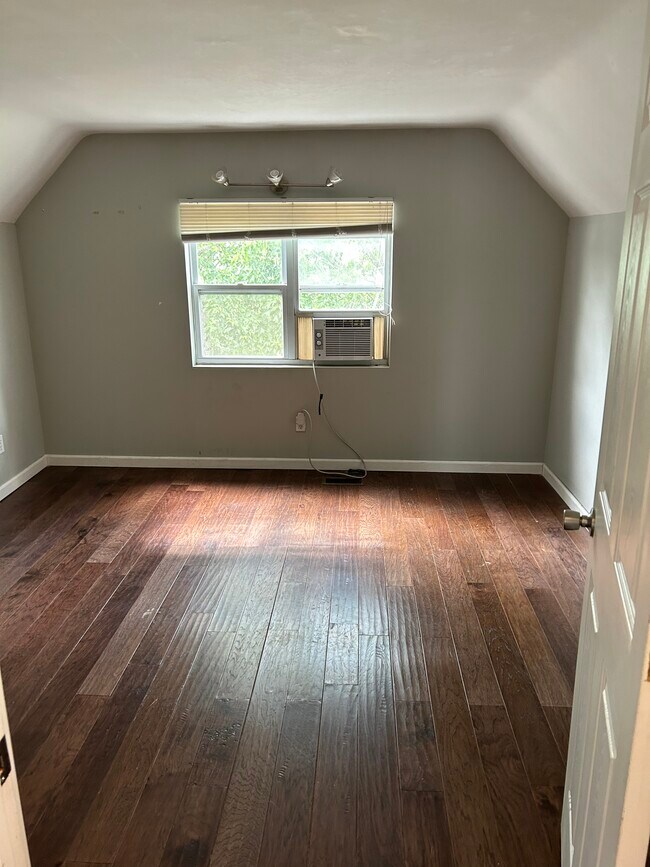 Photo - 632 14th St Unidad 2