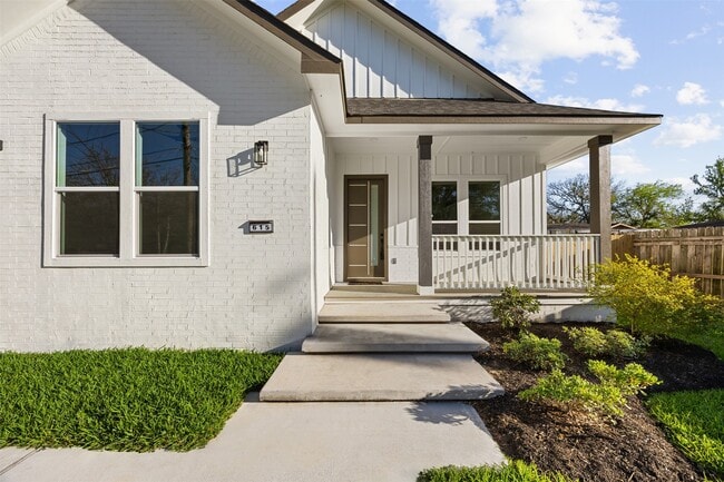 Photo - 615 Lettie St