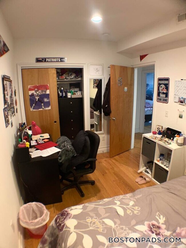 Photo - 64 Louis Prang St Unidad 3