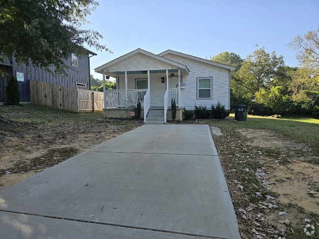 Building Photo - 1033 Holland Ave Rental