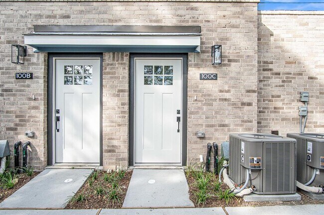 Photo - 5262 Ella Blvd Unidad 100 C