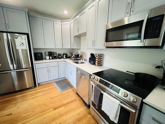 Photo - 8 W Bellflower St Unit 1