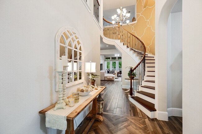 Photo - 19 Cohasset Pl