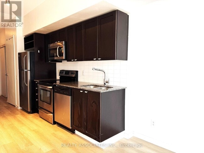 Photo - 105 The Queensway Unit 813