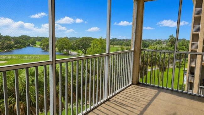 Building Photo - 250 Jacaranda Dr Unit 608
