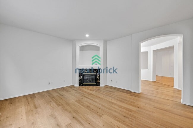 Photo - 4 Bed 2.5 Bath Single-family House Availab...