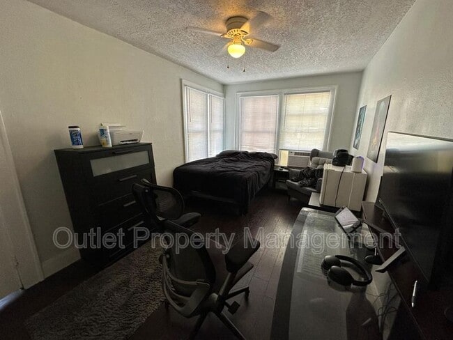 Photo - 133 E Concord St Unit 2