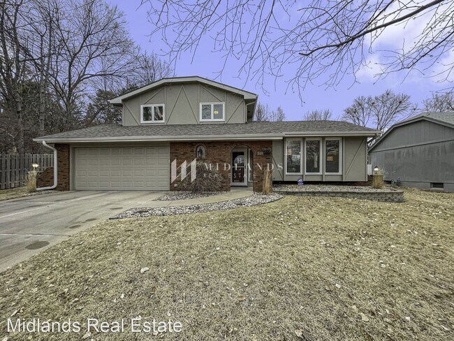 3 br, 2.5 bath House - 518 Piedmont Dr. - 3 br, 2.5 bath House - 518 Piedmont Dr.