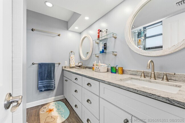 1748 Jupiter Cove Dr Unit 517A