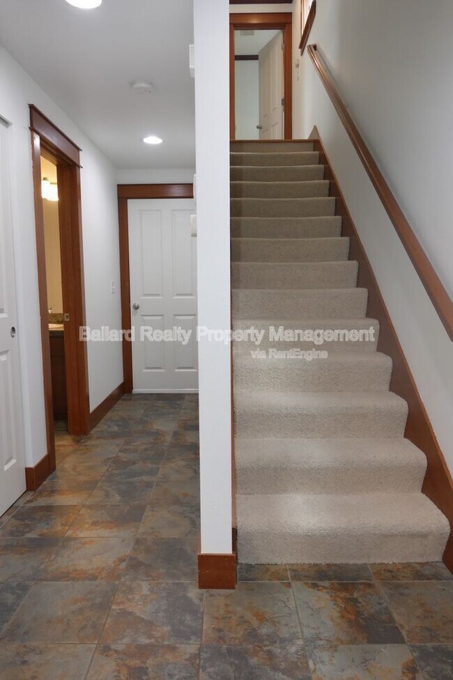 Photo - 913 NW 51st St