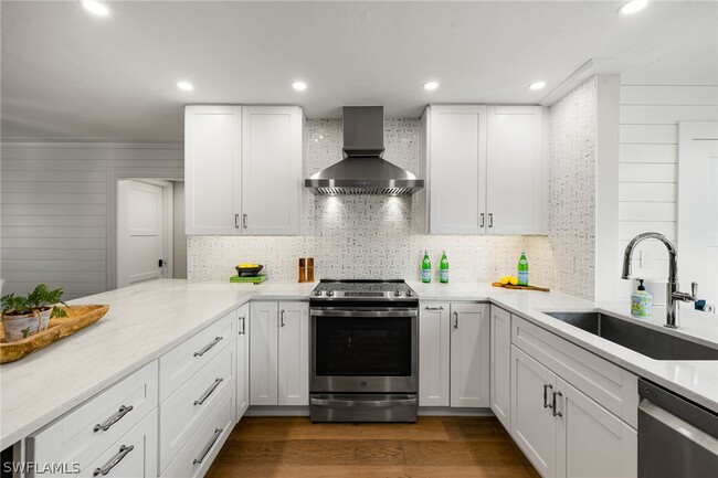 Photo - 3135 Riviera Dr Unit B205