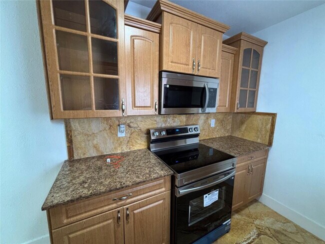 Photo - 30 E 44th St
