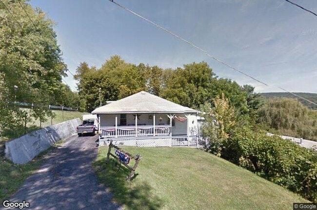 Outside - 62 Glen Ave