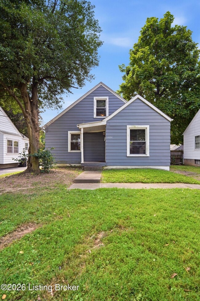 Photo - 1050 Oakwood Ave
