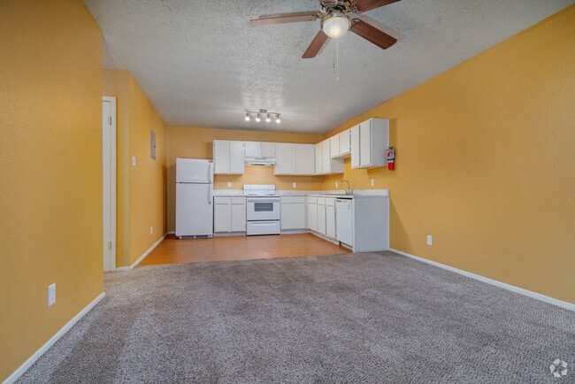 2BR, 1BA - 610SF Living Room