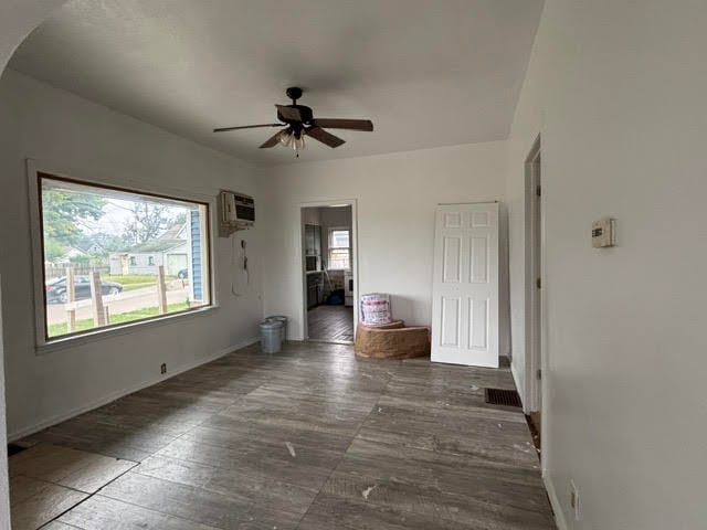 Photo - 1821 W Sample St