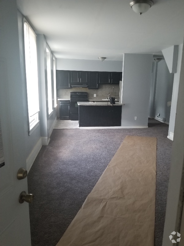 Building Photo - 1339 N Frazier St Unit 1 Rental