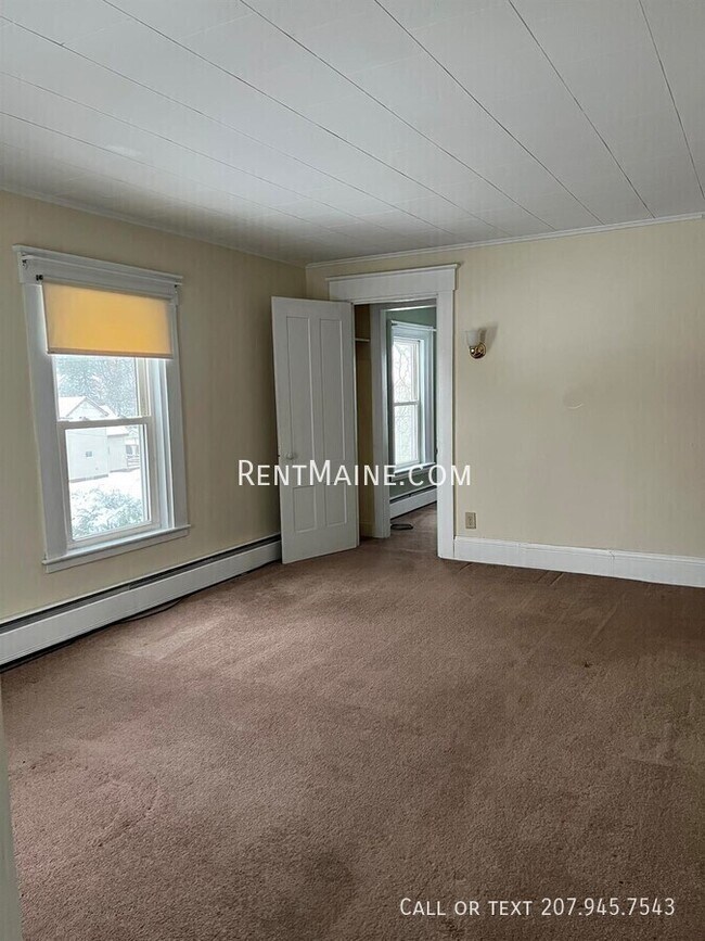 261 Birch St Unit 2