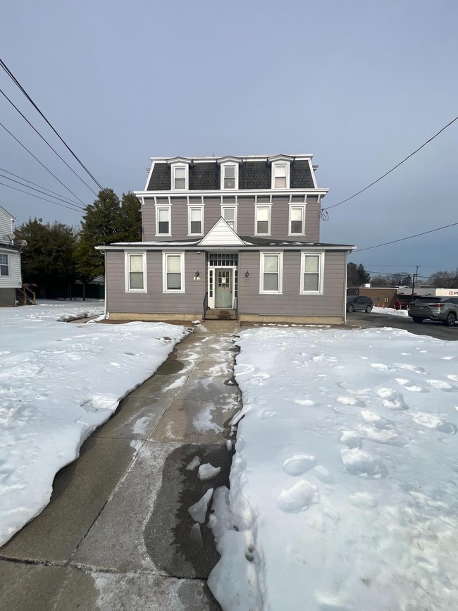 Building Photo - 1013 Lafayette Ave Unit 2