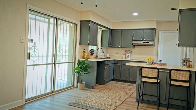 Photo - 4810 Wycliff Dr
