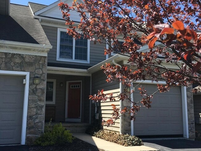 2 Bed 2.5 Bath Townhouse in Lititz - 2 Bed 2.5 Bath Townhouse in Lititz
