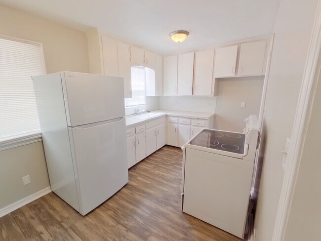 Photo - 1517 N Piatt Ave