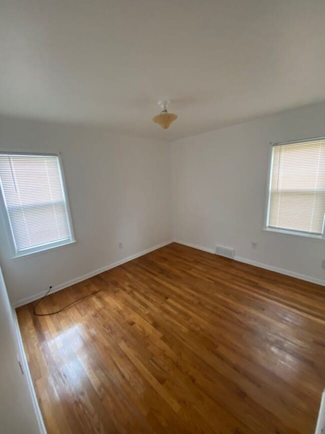 Photo - CHARMING, 3 BED 1 BATH RANCH - LIVONIA