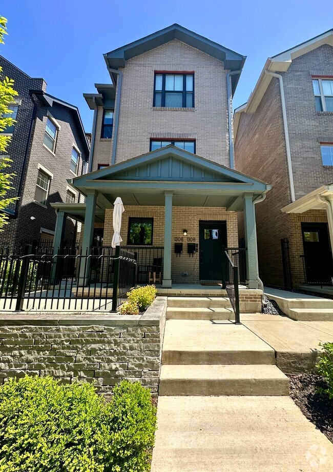 Building Photo - 1308 Forsythe Ave Unit B Rental