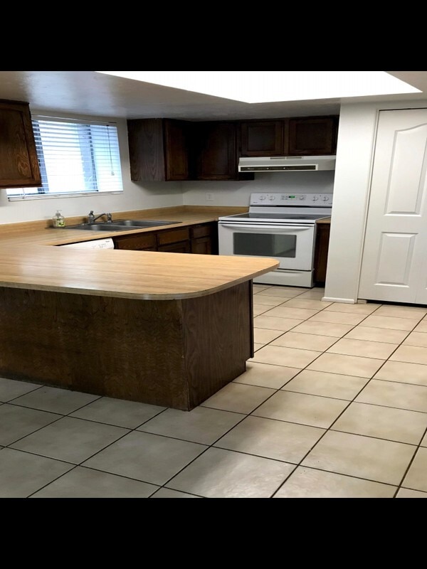 Photo - 633 E Acoma Rd
