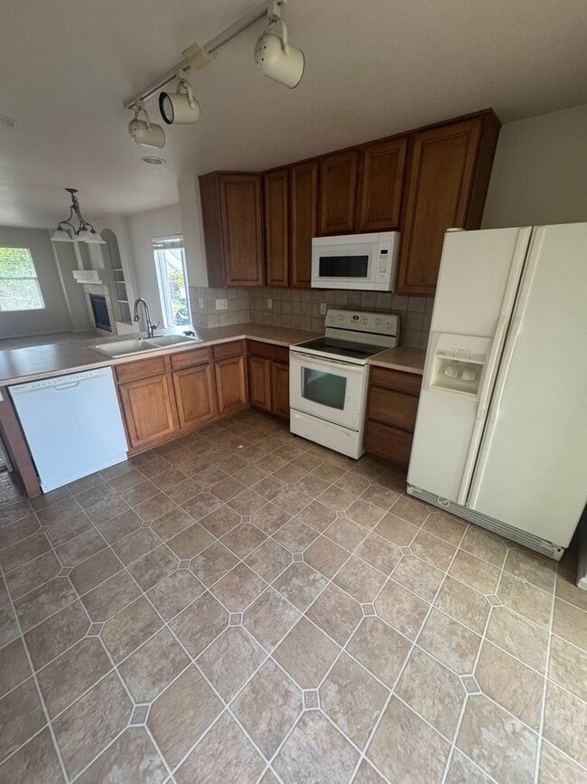Photo - 2127 Mainsail Dr