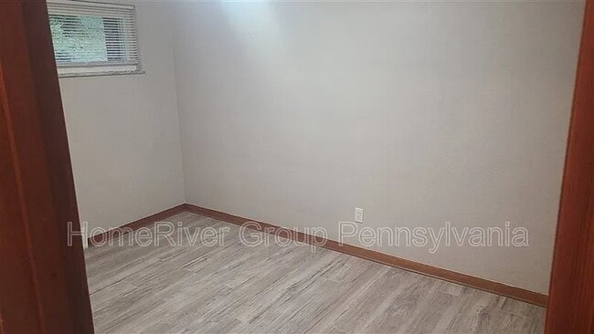 Photo - 215 Boston Hollow Rd