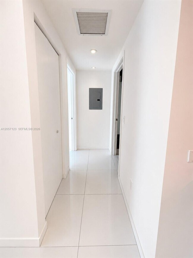 Photo - 1100 S Miami Ave Unidad 2908