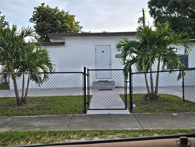 Photo - 1420 NW 116th St