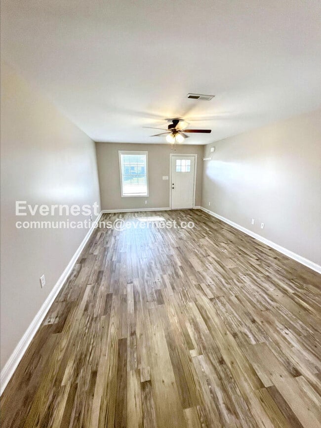 Photo - 1101 Cardinal Crk Dr