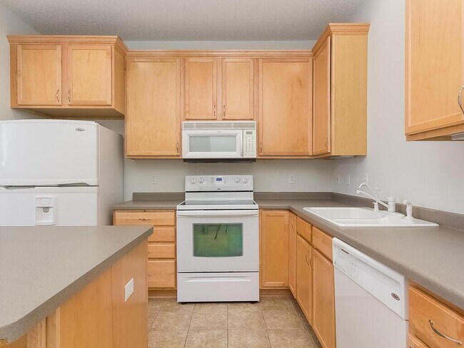 Photo - 3600 Wooddale Ave S Unidad 304