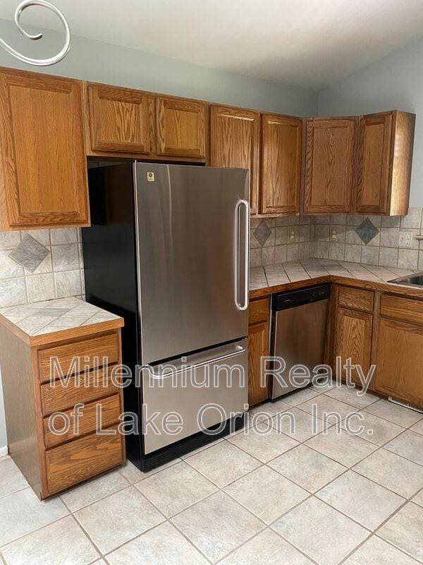 Photo - 2493 S Ortonville Rd