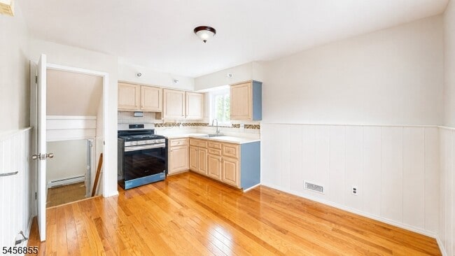 Photo - 1019 Colby Ave