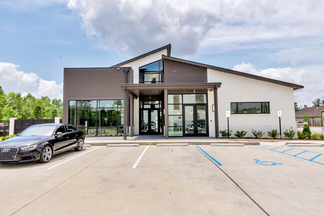 DAWSON PARK APARTMENTS