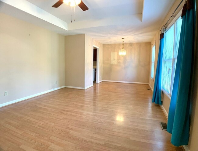 Photo - 763 Princeton Cir