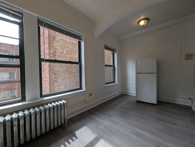 Photo - 5425 N Kenmore Ave