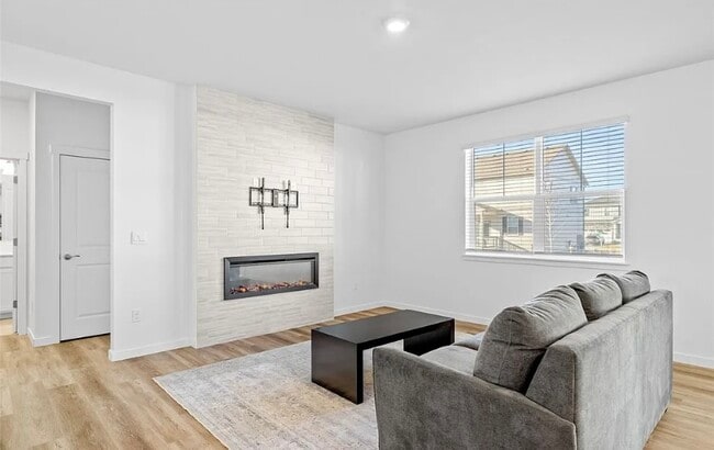 Photo - Shared bathroom room 4