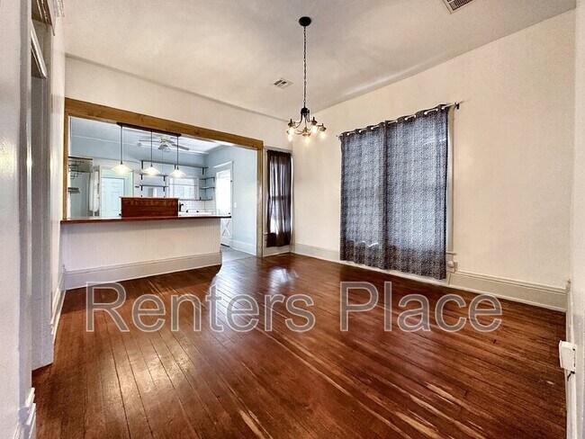 Photo - 321 E Greeley St