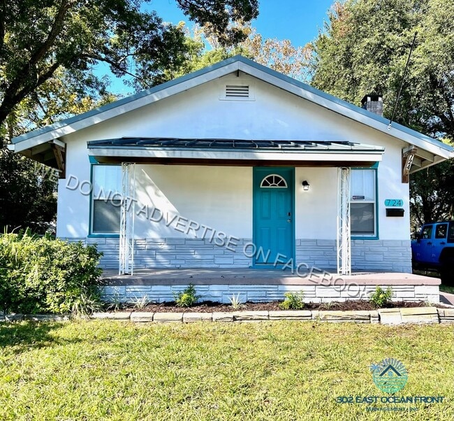 Building Photo - $200 OFF FIRST MONTH RENT - Lovely 2 bedroom / 1 bathroom home now available for rent!