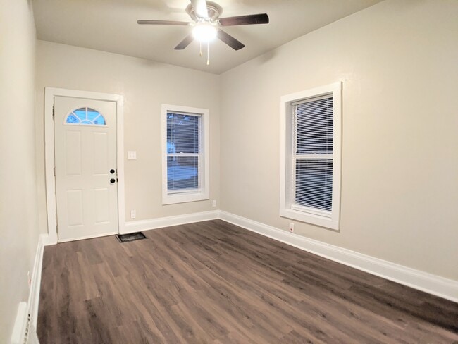 756 W Grand Ave