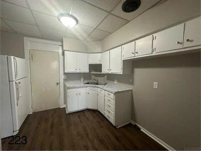 Photo - 227 Allen St Unit 223