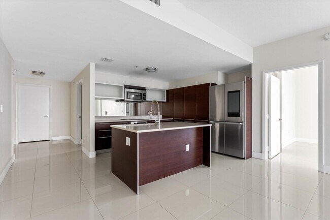 Photo - 1900 N Bayshore Dr Unidad 3702